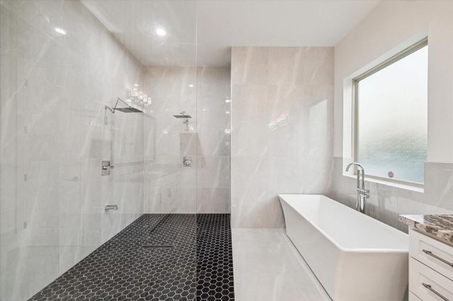 19 Sanctuary Trail, Missouri City, TX 77459