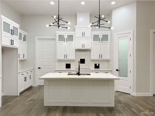 1006 Cooper Lane, San Juan, TX 78589