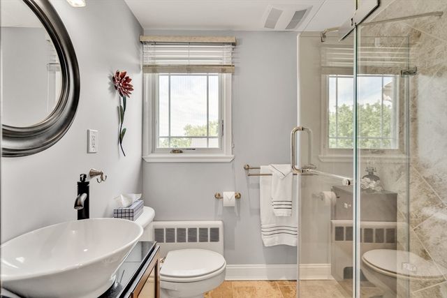 2 Maria Ct, Woburn, MA 01801