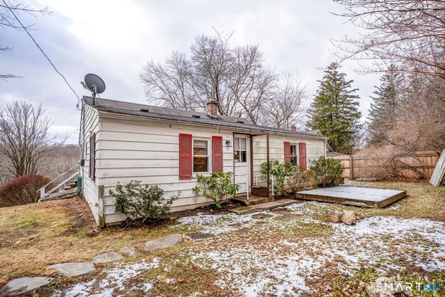 152 Glenwood Avenue, Middlebury, CT 06762