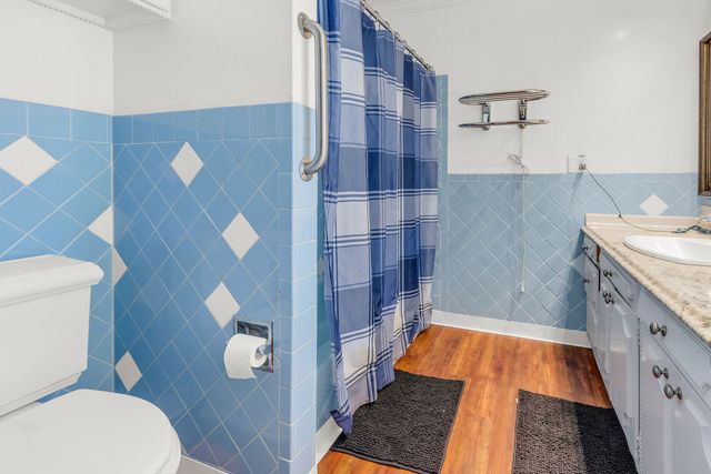 508 N Metropolitan Avenue, Waukegan, IL 60085