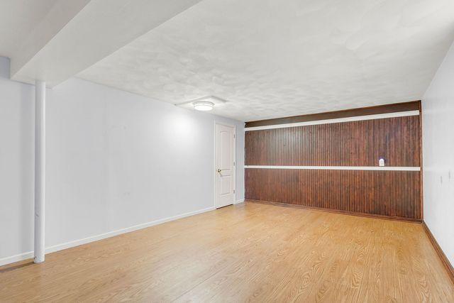 508 N Metropolitan Avenue, Waukegan, IL 60085