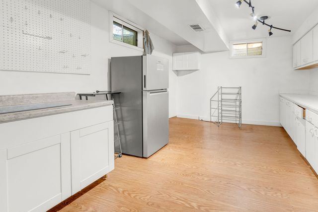 508 N Metropolitan Avenue, Waukegan, IL 60085