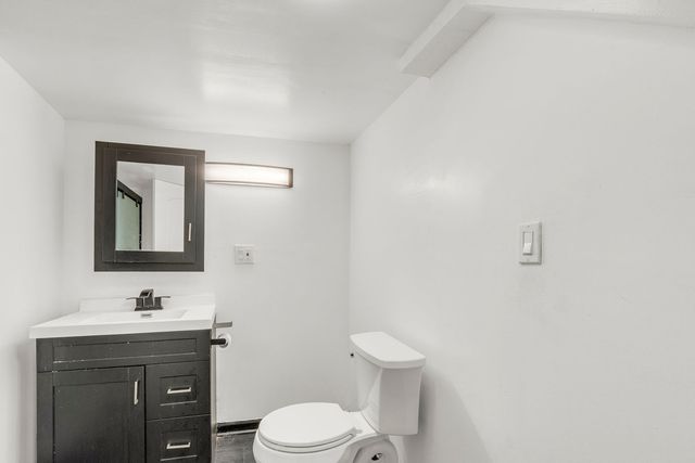 508 N Metropolitan Avenue, Waukegan, IL 60085