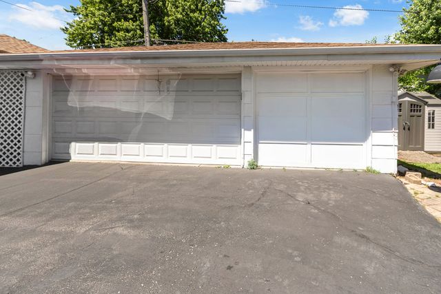 508 N Metropolitan Avenue, Waukegan, IL 60085