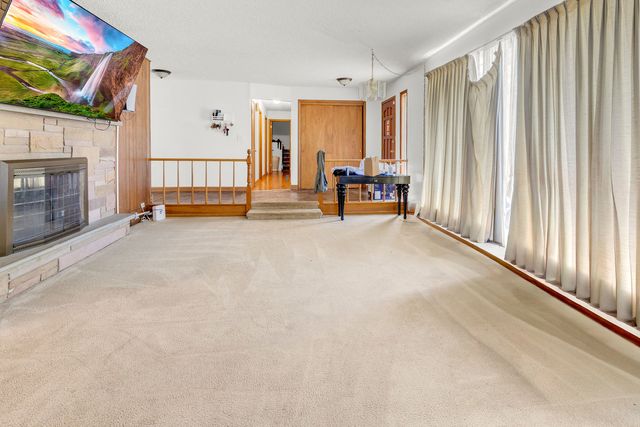 508 N Metropolitan Avenue, Waukegan, IL 60085