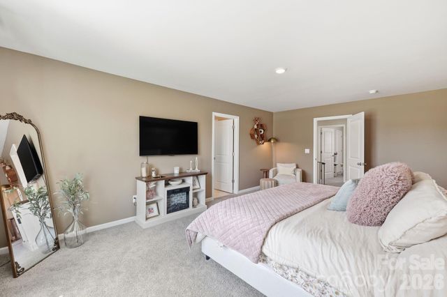 109 Shorthorn Road, Fletcher, NC 28732