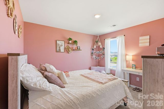 109 Shorthorn Road, Fletcher, NC 28732