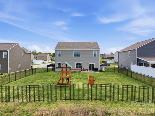 109 Shorthorn Road, Fletcher, NC 28732