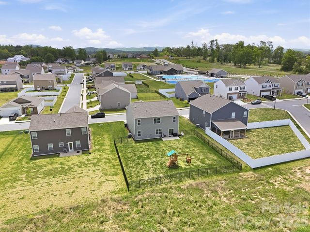 109 Shorthorn Road, Fletcher, NC 28732
