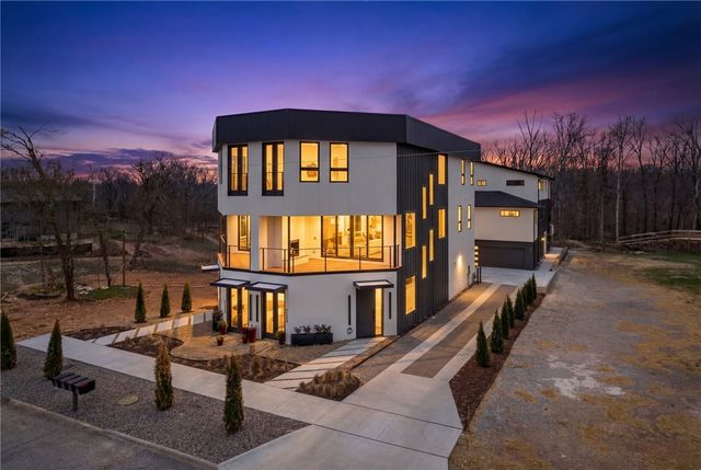 1128 Fillmore Street, Bentonville, AR 72712
