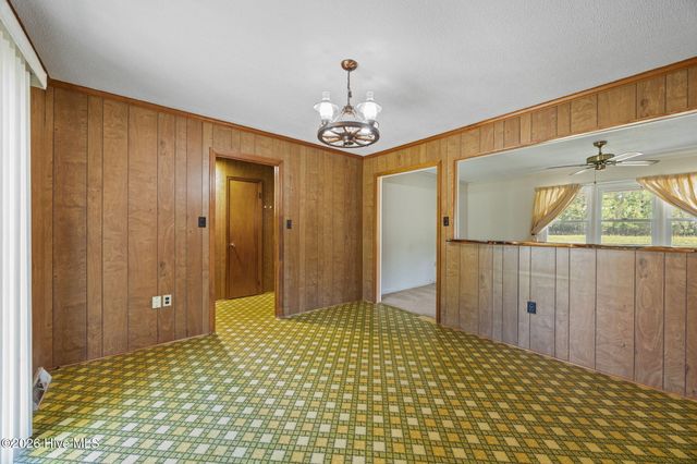 420 Aberdeen Drive, Washington, NC 27889