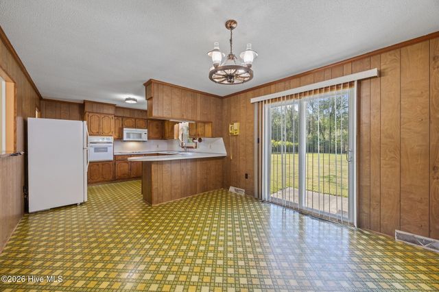 420 Aberdeen Drive, Washington, NC 27889