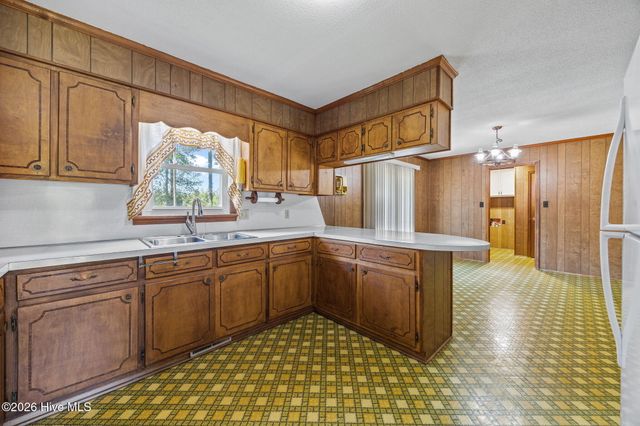 420 Aberdeen Drive, Washington, NC 27889