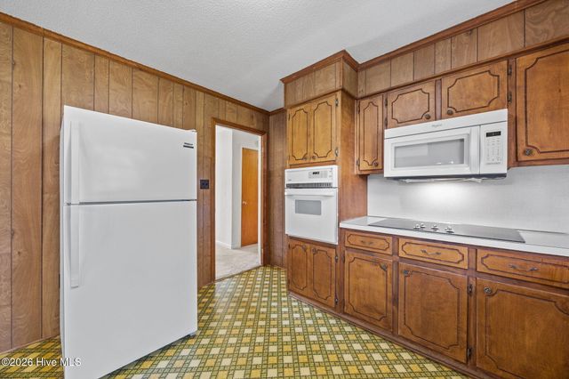 420 Aberdeen Drive, Washington, NC 27889