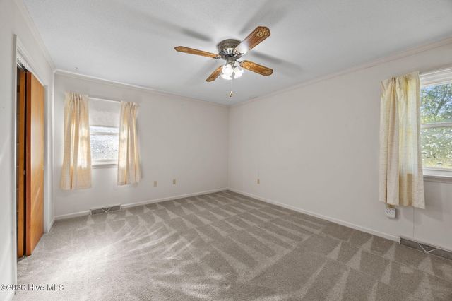 420 Aberdeen Drive, Washington, NC 27889