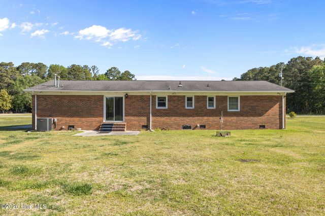 420 Aberdeen Drive, Washington, NC 27889