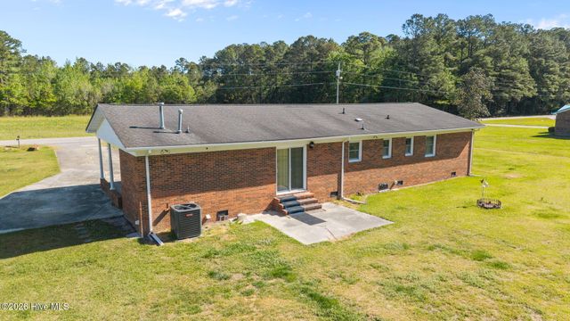 420 Aberdeen Drive, Washington, NC 27889