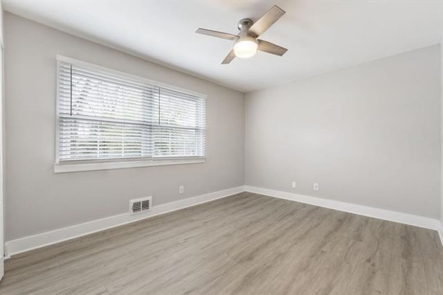 2794 Farmstead Road SE, Smyrna, GA 30080