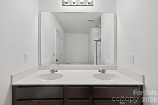 9013 Magnolia Lily Avenue, Charlotte, NC 28227