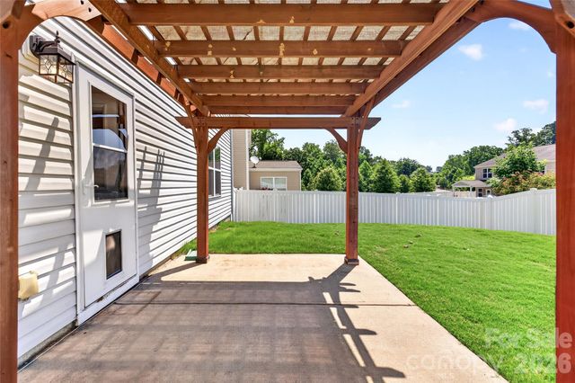 9013 Magnolia Lily Avenue, Charlotte, NC 28227