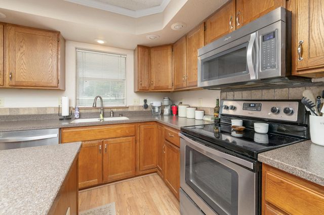 1313 N H St, Wellington, KS 67152