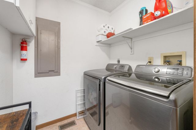 1313 N H St, Wellington, KS 67152