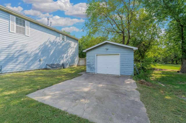 1313 N H St, Wellington, KS 67152