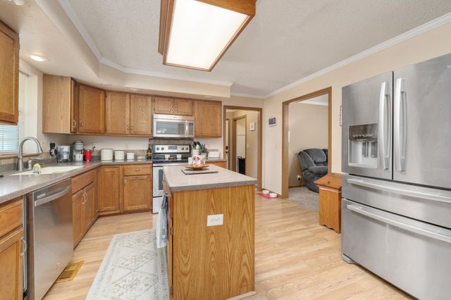 1313 N H St, Wellington, KS 67152