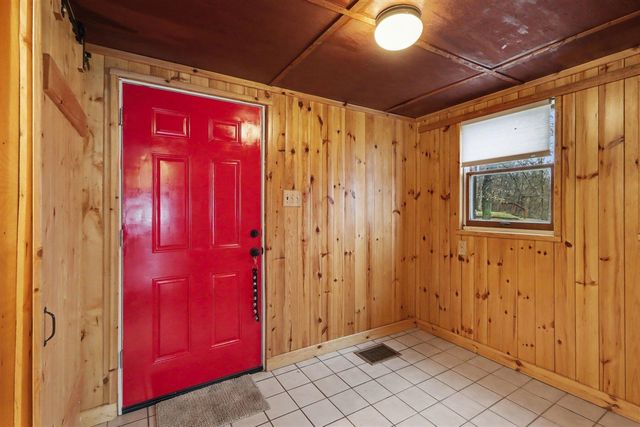 12015 Oakridge Road, Plainwell, MI 49080