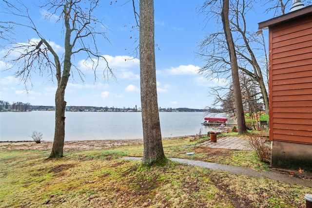 12015 Oakridge Road, Plainwell, MI 49080