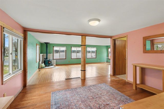 12015 Oakridge Road, Plainwell, MI 49080