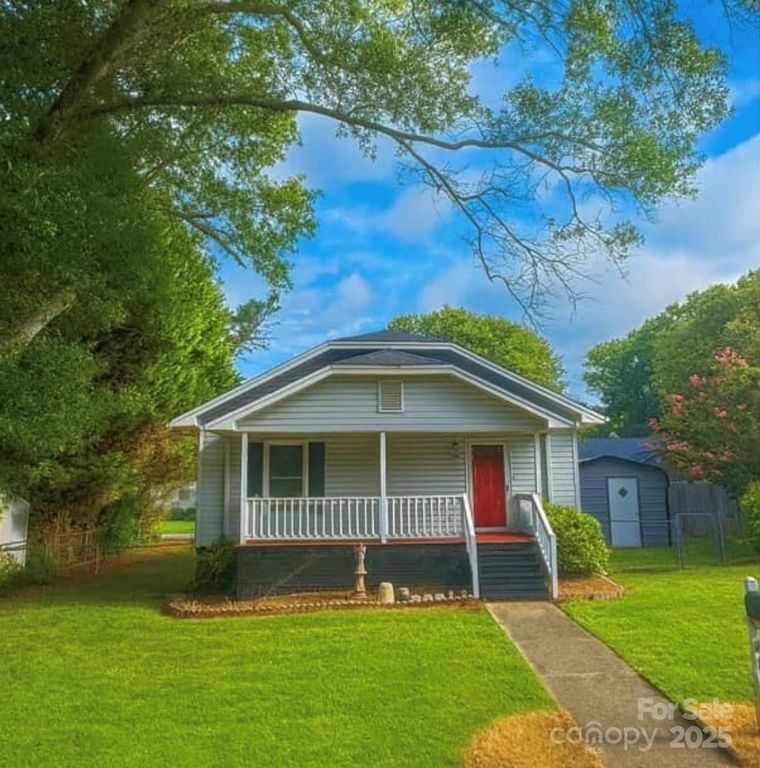 204 Live Oak Avenue, Belmont, NC 28012