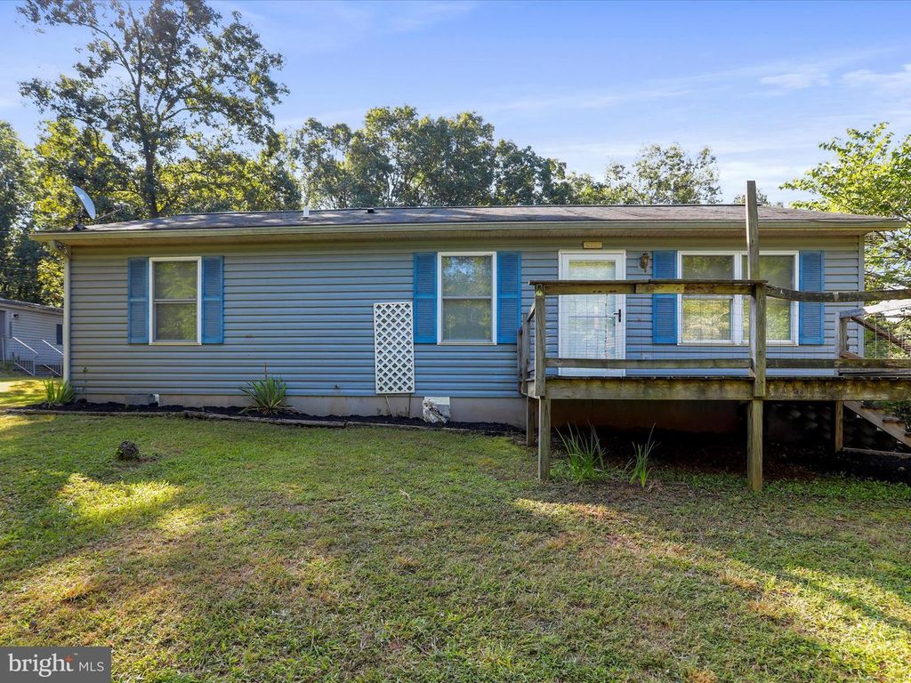 1840 SHADE LN, Berkeley Springs, WV 25411