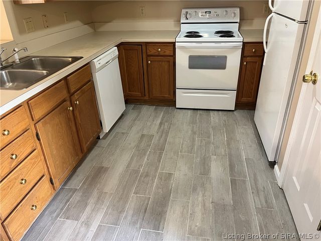 4223 Treesdale Drive, Sellersburg, IN 47172