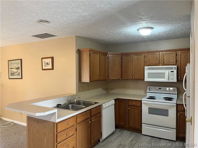 4223 Treesdale Drive, Sellersburg, IN 47172