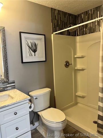 4223 Treesdale Drive, Sellersburg, IN 47172