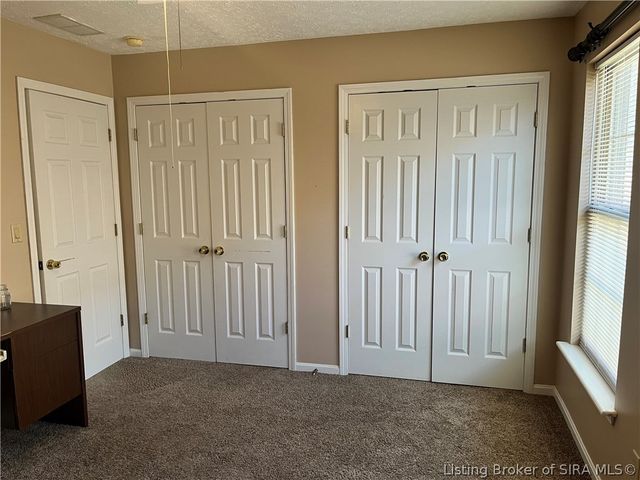 4223 Treesdale Drive, Sellersburg, IN 47172