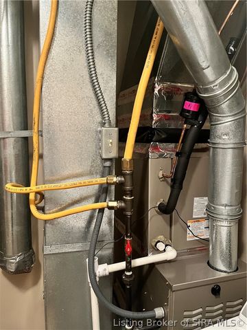 4223 Treesdale Drive, Sellersburg, IN 47172