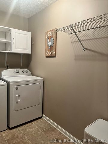 4223 Treesdale Drive, Sellersburg, IN 47172