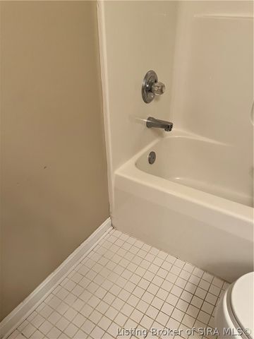 4223 Treesdale Drive, Sellersburg, IN 47172