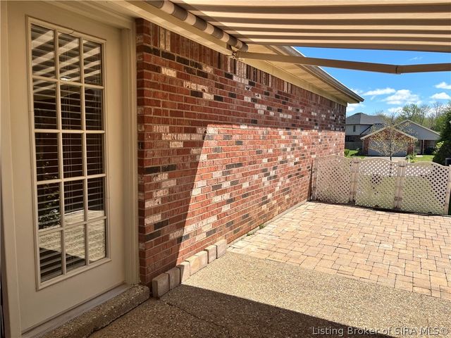 4223 Treesdale Drive, Sellersburg, IN 47172