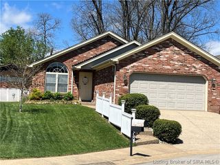 4223 Treesdale Drive, Sellersburg, IN 47172