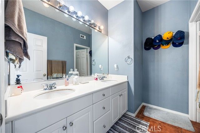 40755 Knollwood Court, Palmdale, CA 93551