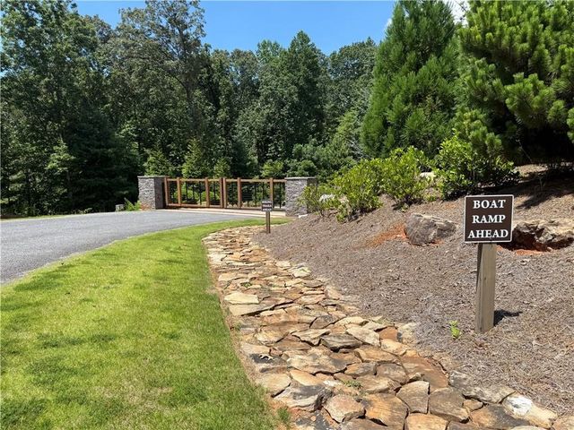 79 River Overlook Lane S, Ellijay, GA 30540