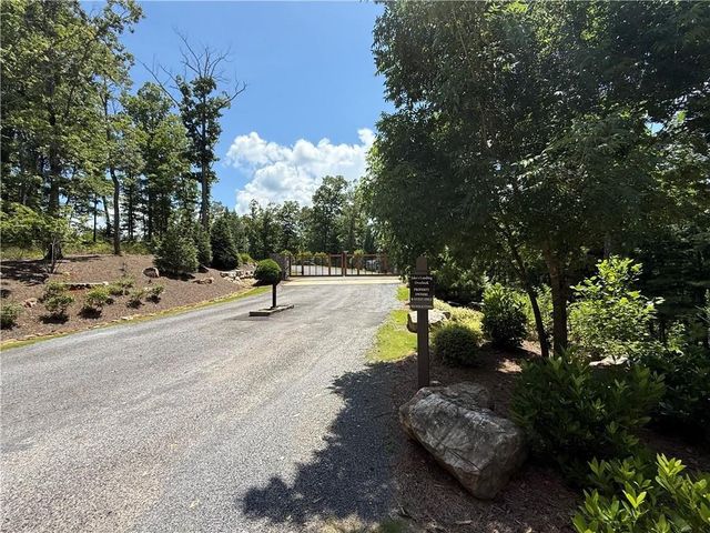 79 River Overlook Lane S, Ellijay, GA 30540