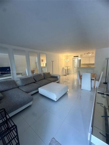 1120 102nd St 4, Bay Harbor Islands, FL 33154