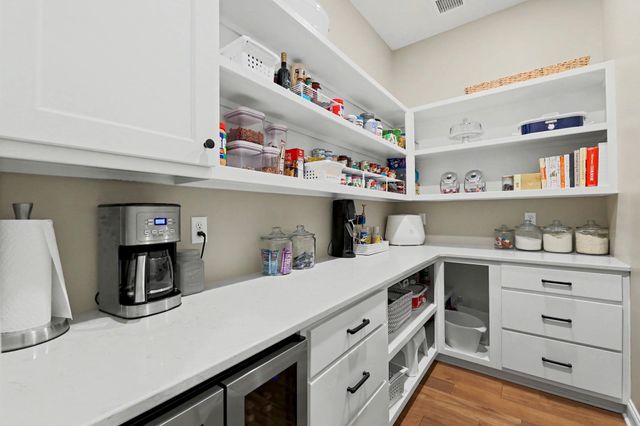 3920 N Brush Creek, Maize, KS 67101