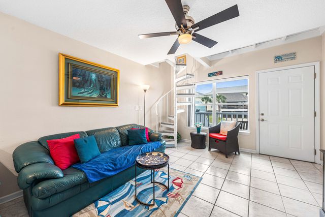 1430 Tina Drive APT 10, Navarre, FL 32566