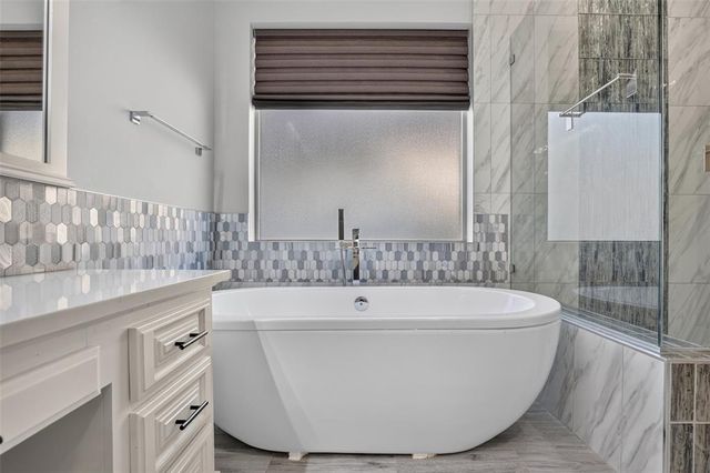 17852 Prairie Sky Way, Edmond, OK 73012